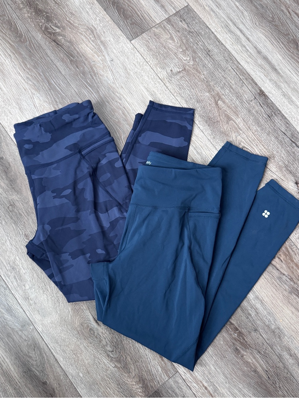 Set of 2 Sculpting Gym Tights Phone Pocket Navy Blue Camouflage